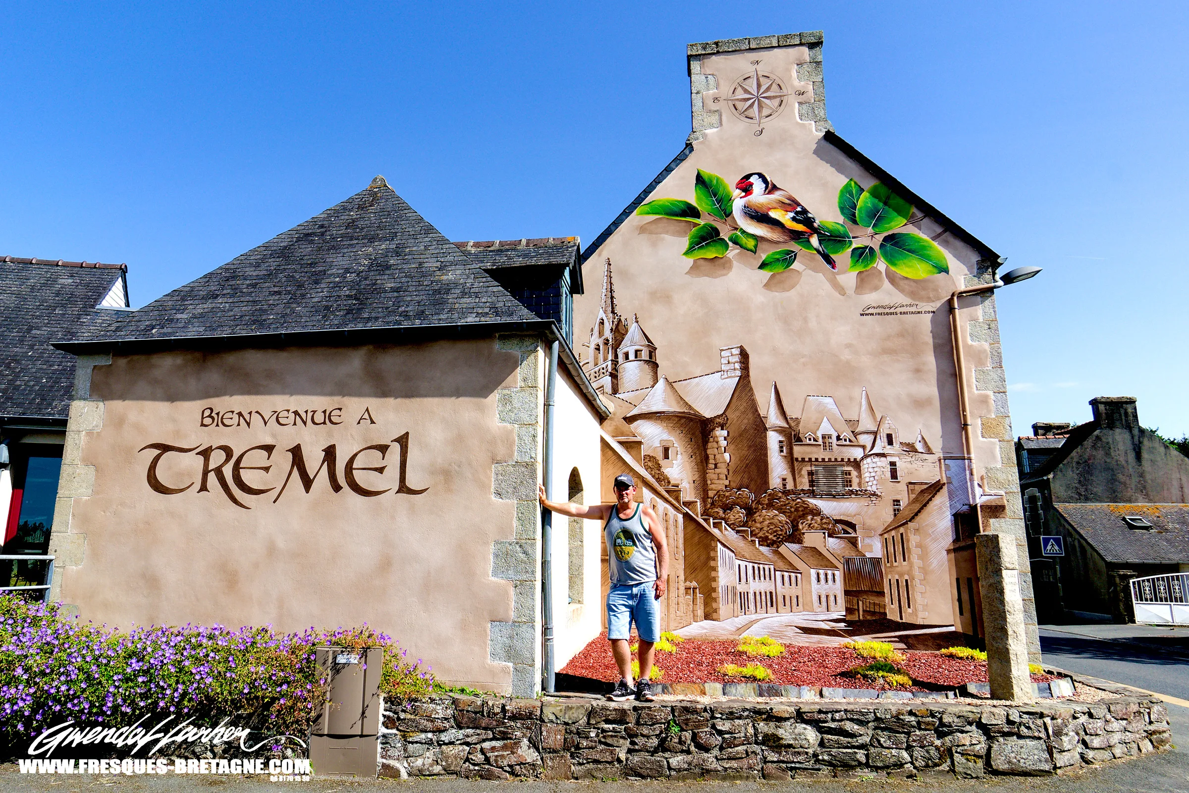 Gwendal Larher, artiste graffeur muraliste, dans son atelier Les Fresques de la Baie, à Morlaix.