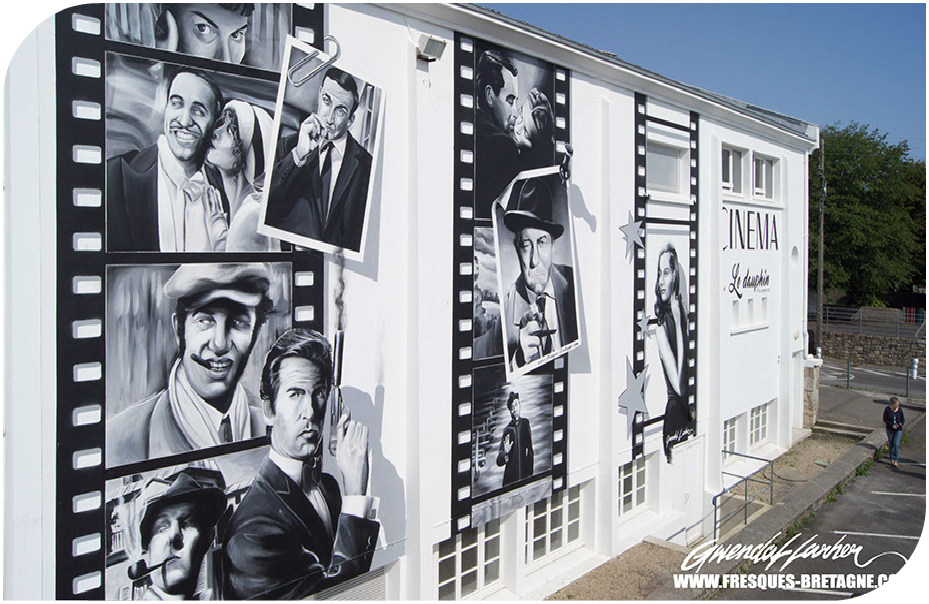 Fresque monumentale du 7 ième art, décoration et habillage des murs du cinéma associatif le Dauphin à Plouescat dans le Finistère