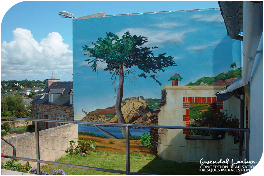 Fresque murale en trompe-l'oeil décoration d'un mur mitoyen à Carantec