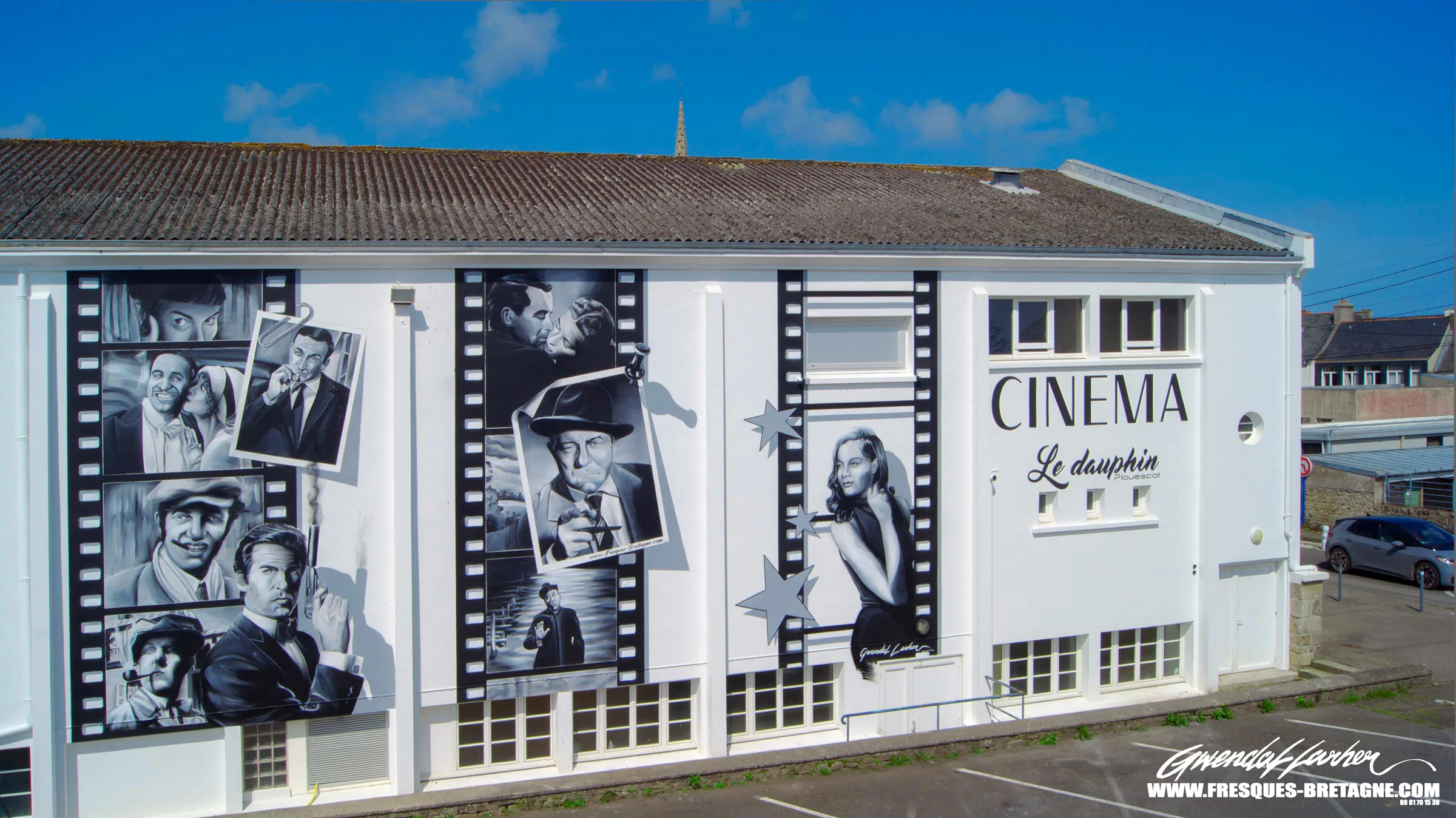 Façade du cinéma Le Dauphin : peinture monumentale de street art en bretagne