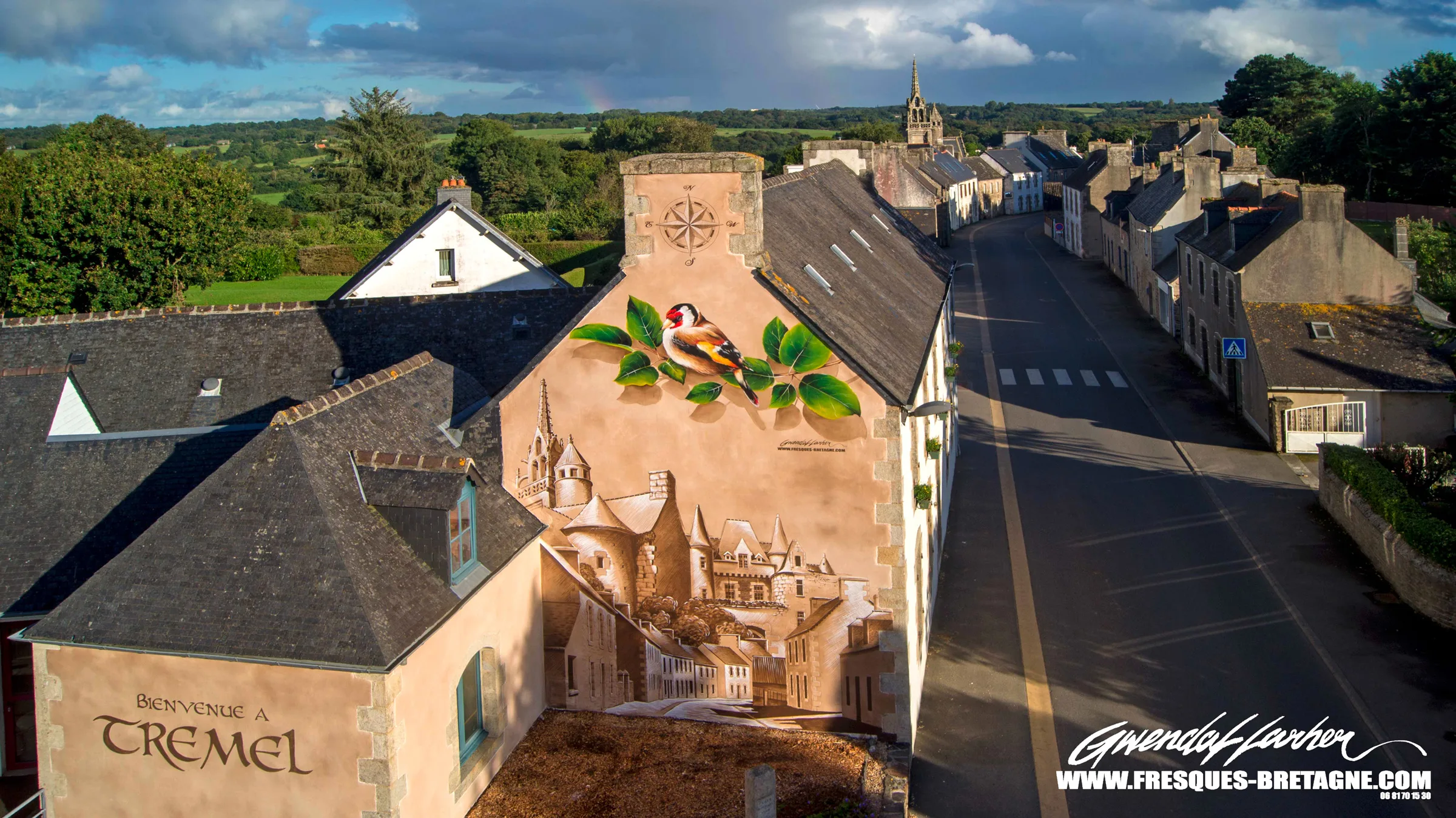 Fresque murale street art pour une collectivité, décoration de la façade de la mairie de Trémel, Côtes-d'Armor