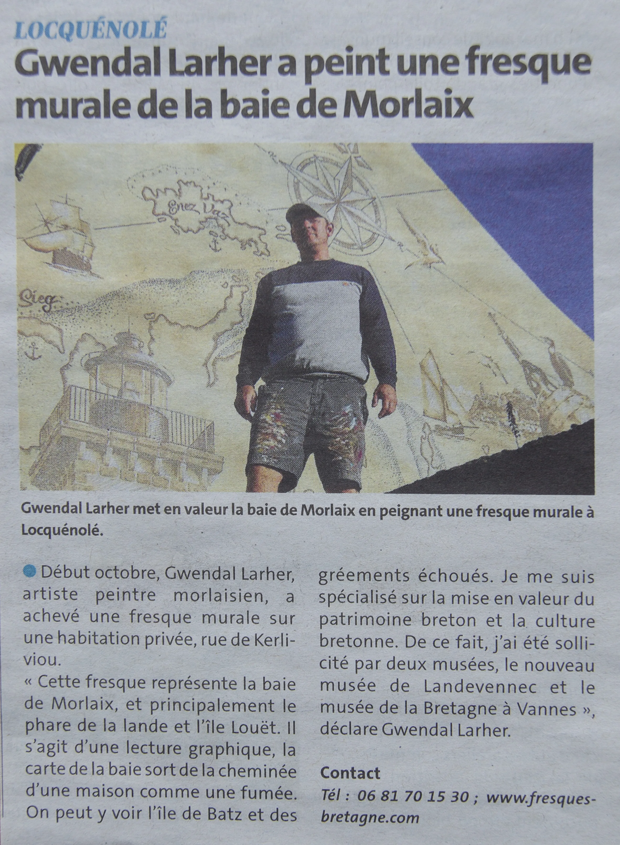Coupure consacrée à la fresque de la baie de Morlaix réalisée par Gwendal Larher à Locquénolé, avec portrait de l'artiste devant le mur peint.